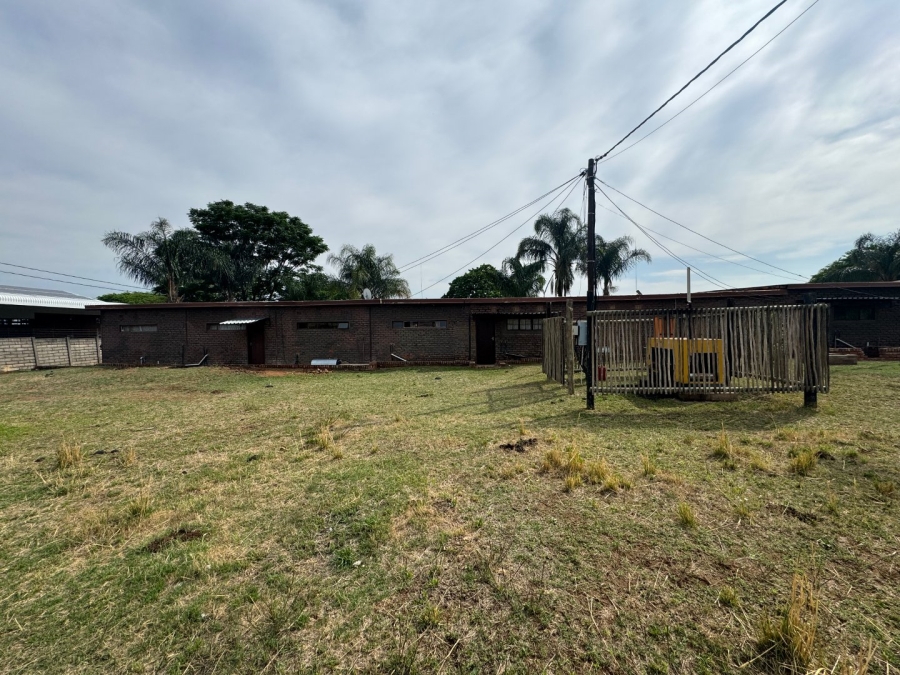 Commercial Property for Sale in Hartbeespoort Rural North West